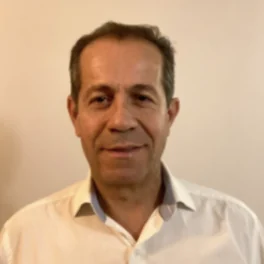 Raúl Castellanos, jefe del departamento de ingeniería estructural y cálculo de DEXA Chile